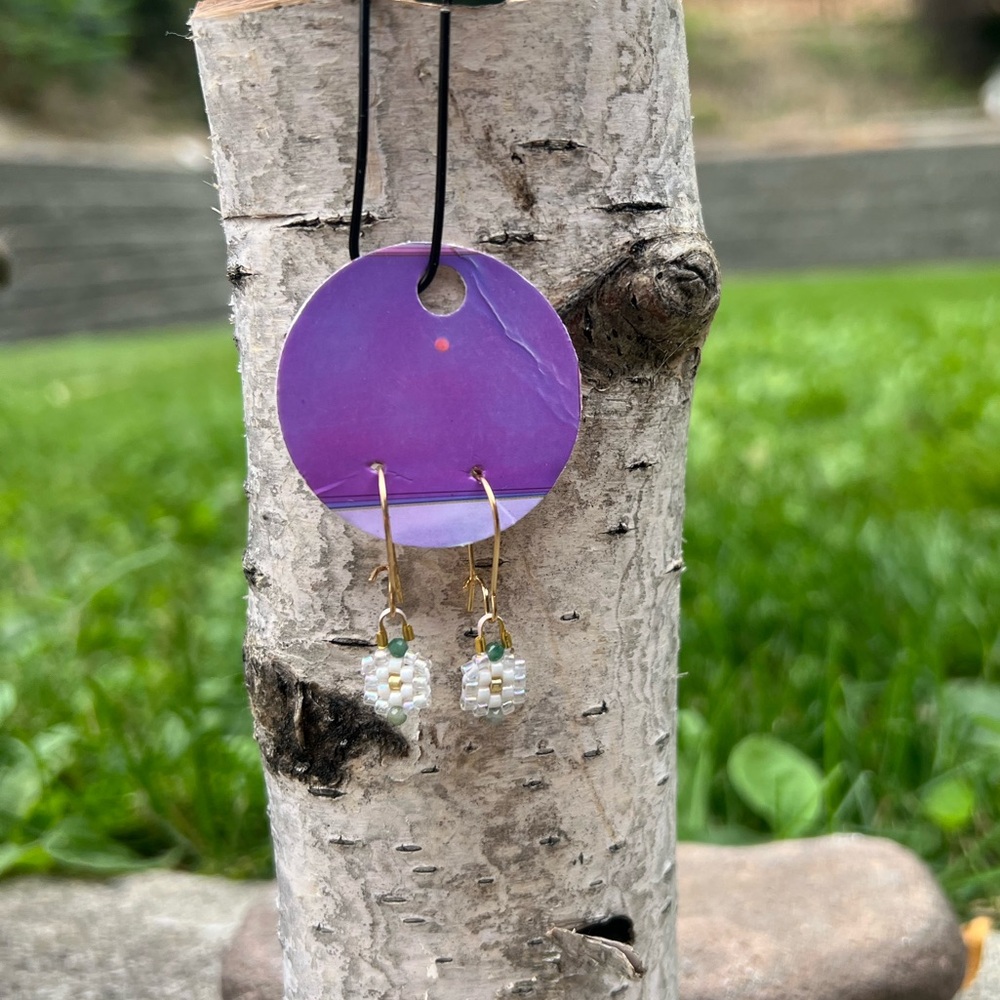 🪡handmade Indigenous Beaded Earrings with Jade embellishments 🌸